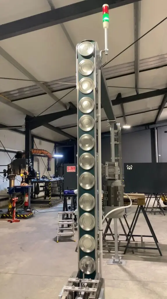 Lid elevator