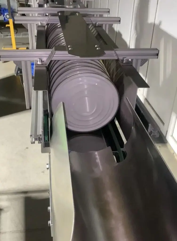 Lid stacker full lids