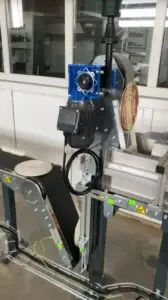 Lid turner with lid